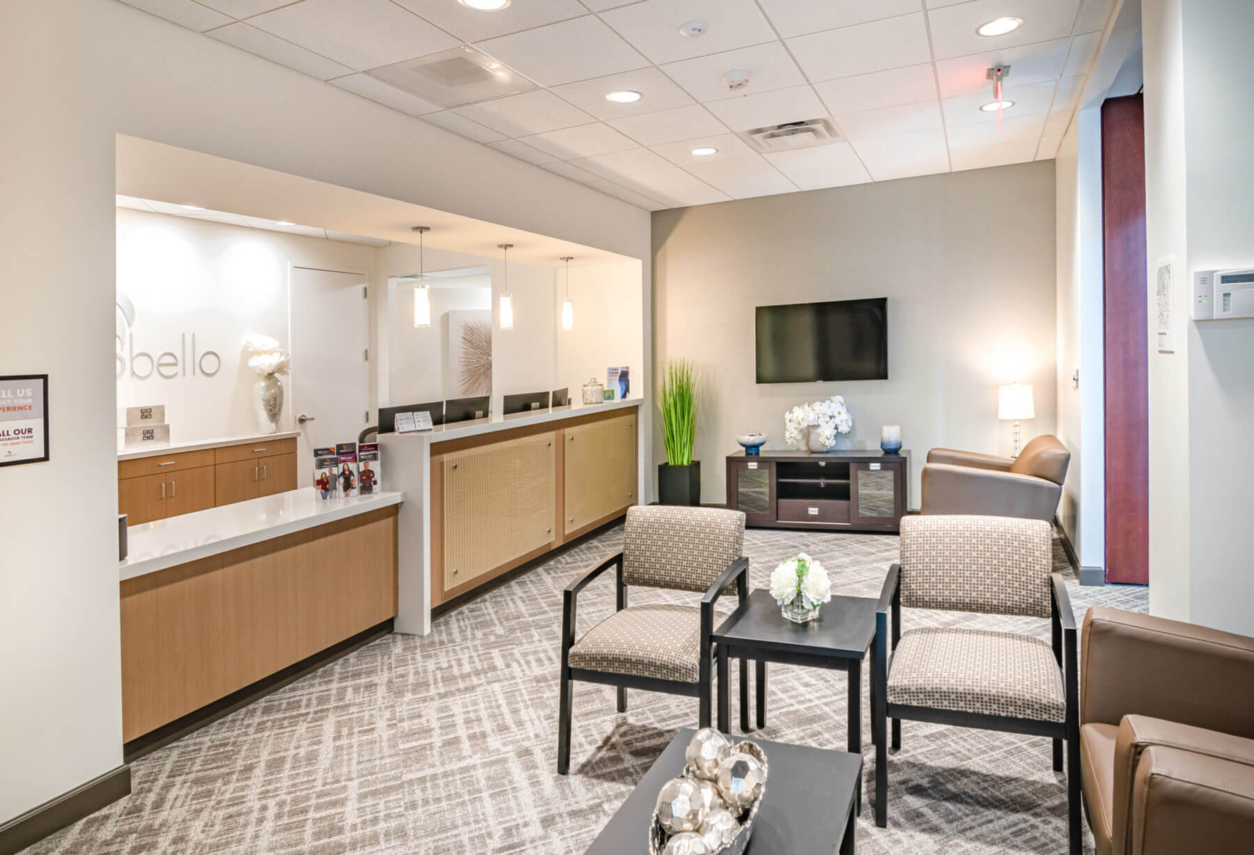The comfortable waiting room for liposuction and body contouring patients in our Sono Bello Raleigh, NC location.