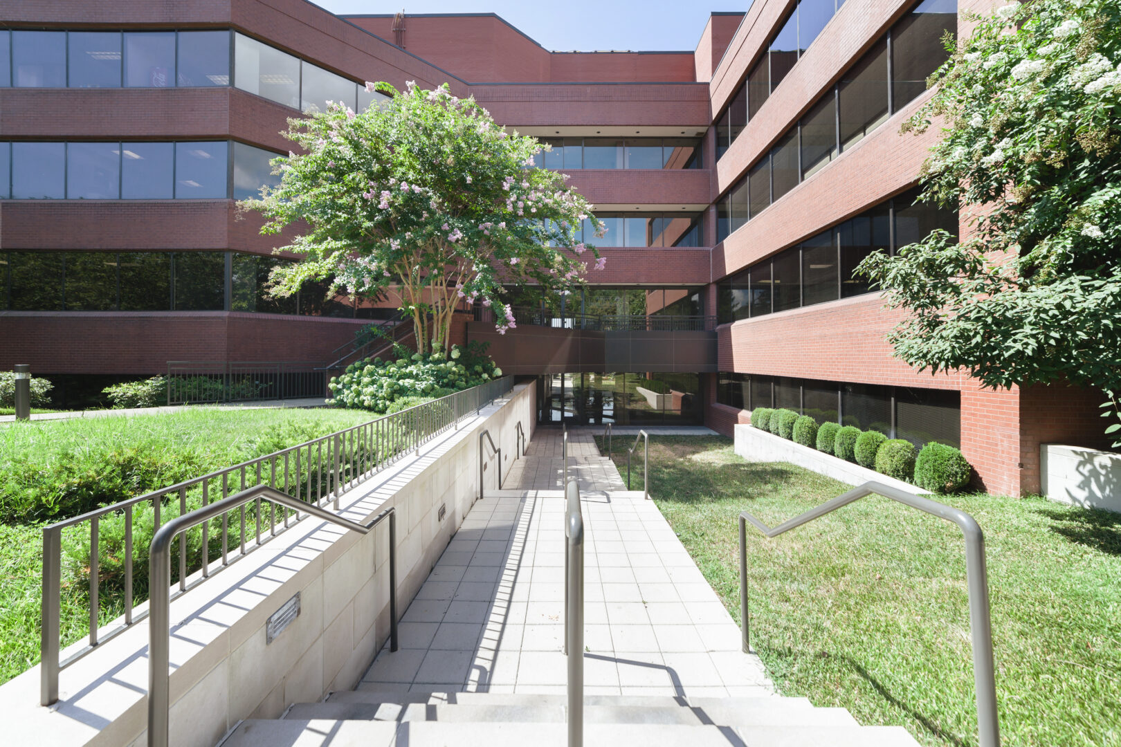 Sono Bello Nashville liposuction center building exterior