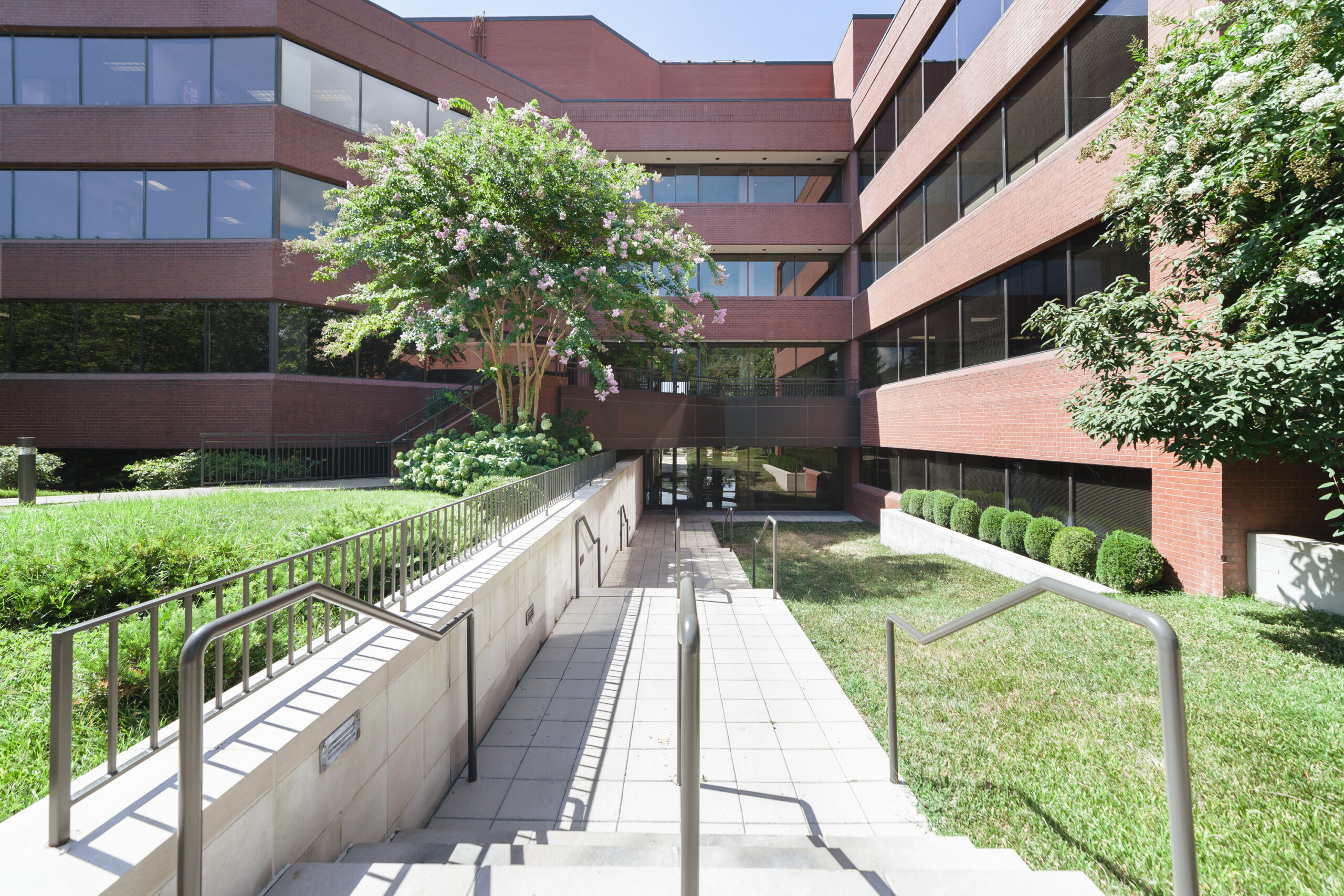 Sono Bello Nashville liposuction center building exterior