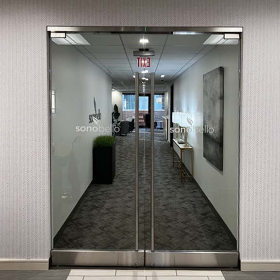 Entryway to Sono Bello in Columbia SC