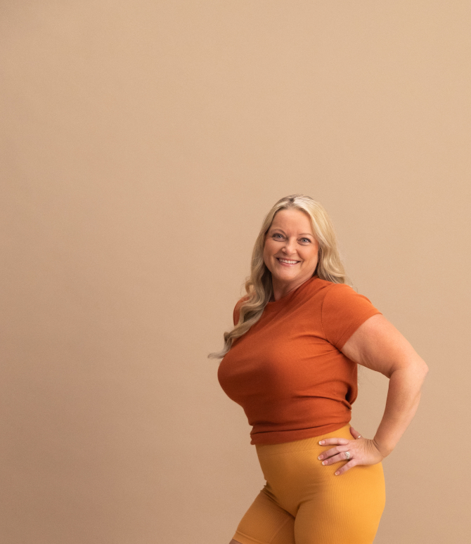 Sono Bello model on a tan background