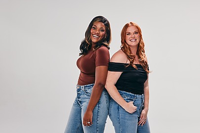 Sono Bello ambassadors posing together after weight loss journey